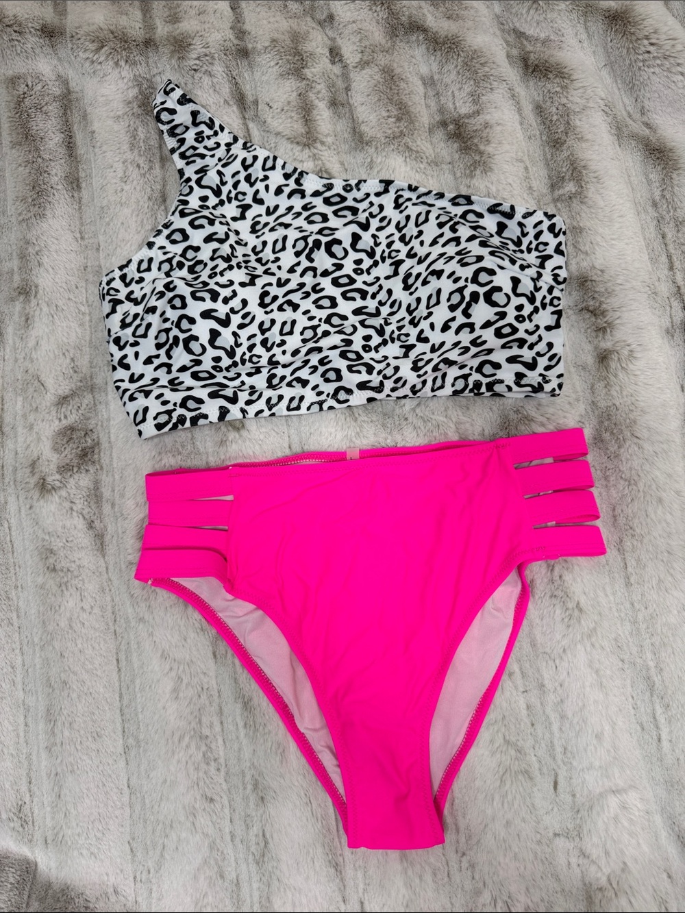 NWT POPVIL Wild Leopard Cutout One Shoulder Hotpink Bikini Set size Large